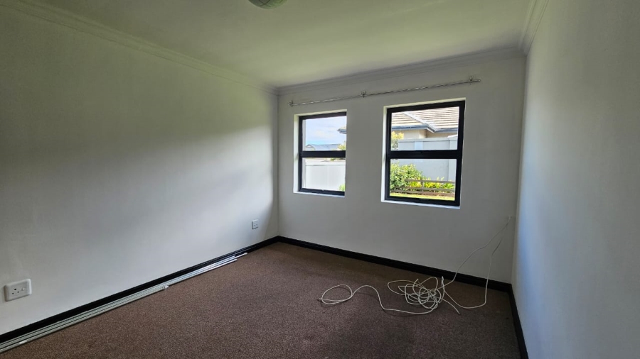 2 Bedroom Property for Sale in Blue Mountain Village Western Cape